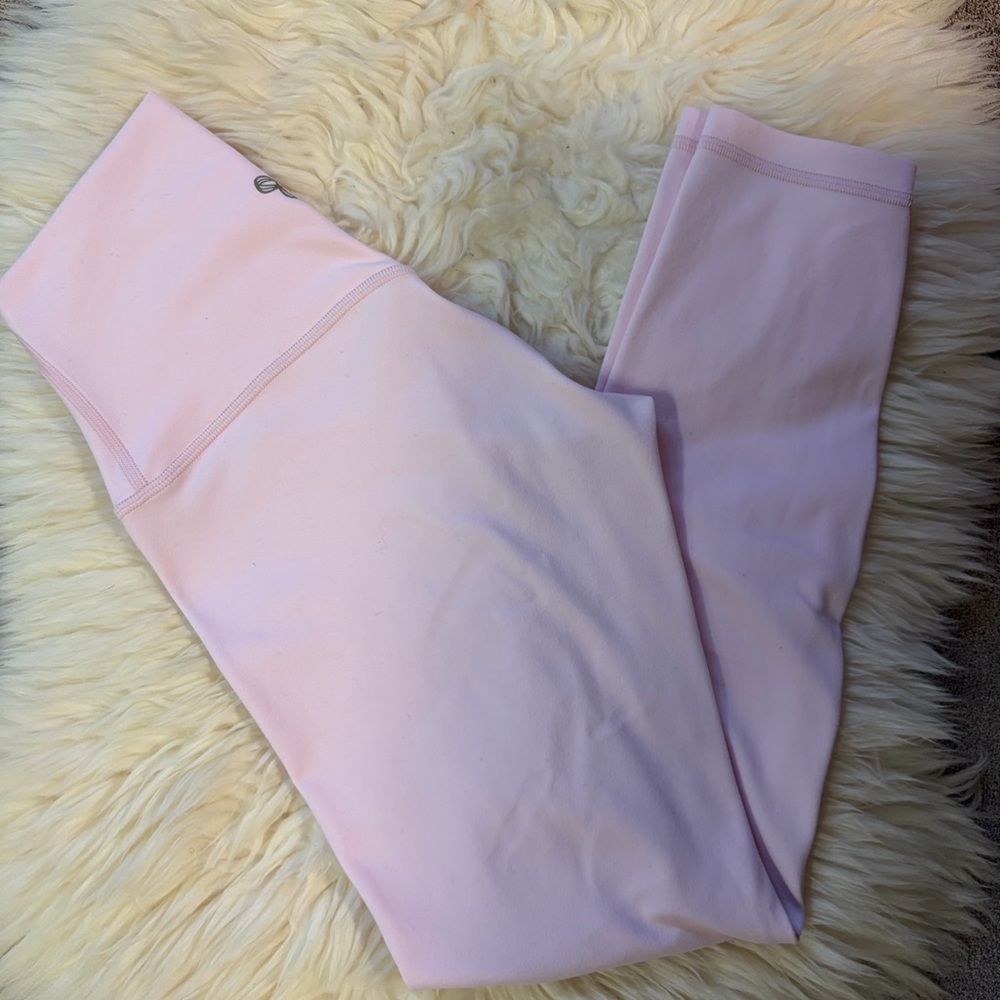 Aritzia Golden BUTTER Cheeky Hi-Rise Legging
 size 0 color Villa pink - Picture 2 of 6